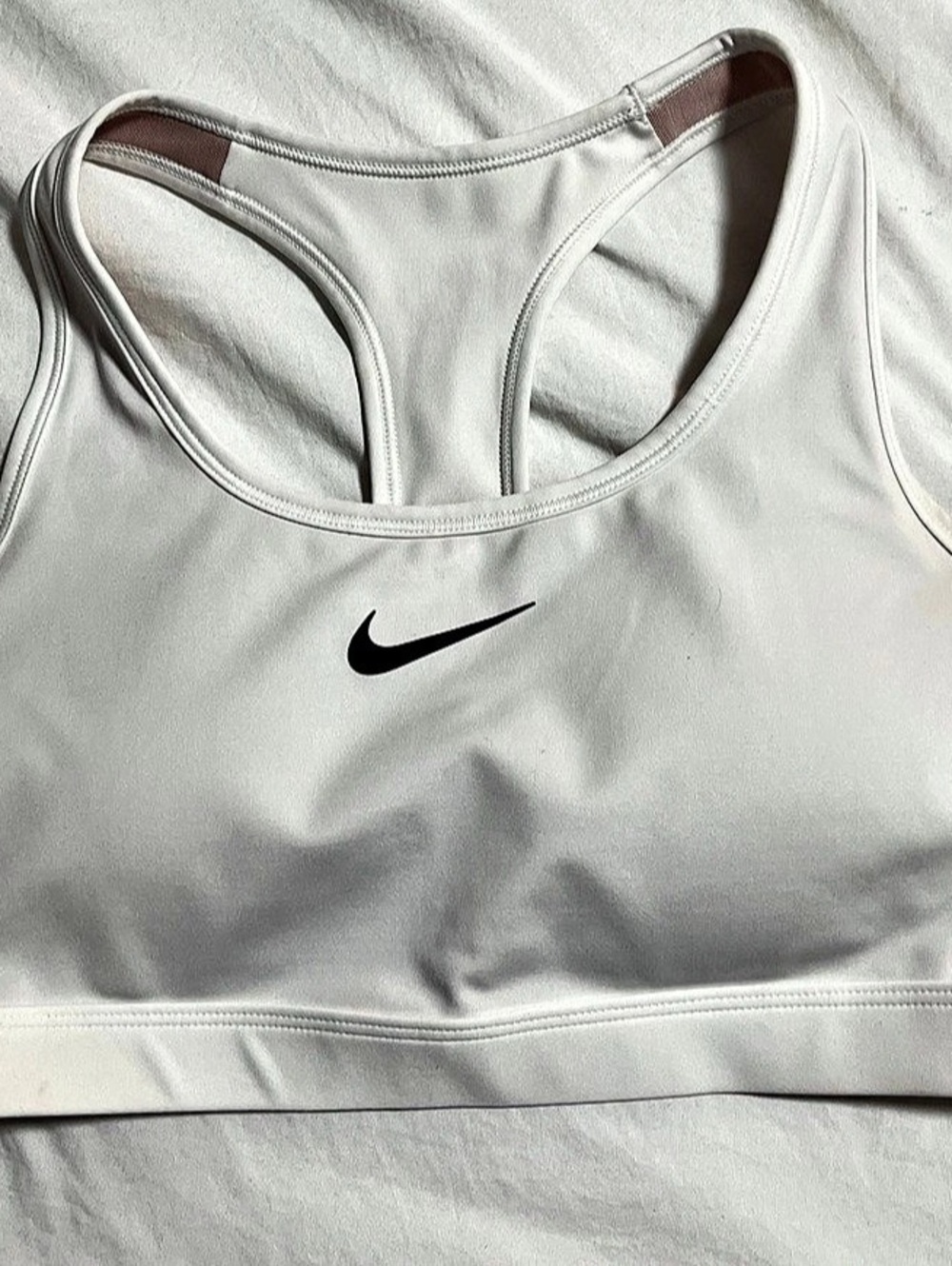 Nike Swoosh Medium-Support Padded Sports Bra White & Pink size Medium Womens